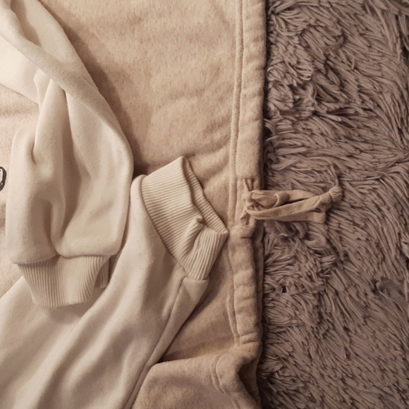 American Eagle Sweatshirt Ahh- mazingly Soft Size Small - Picture 4 of 4